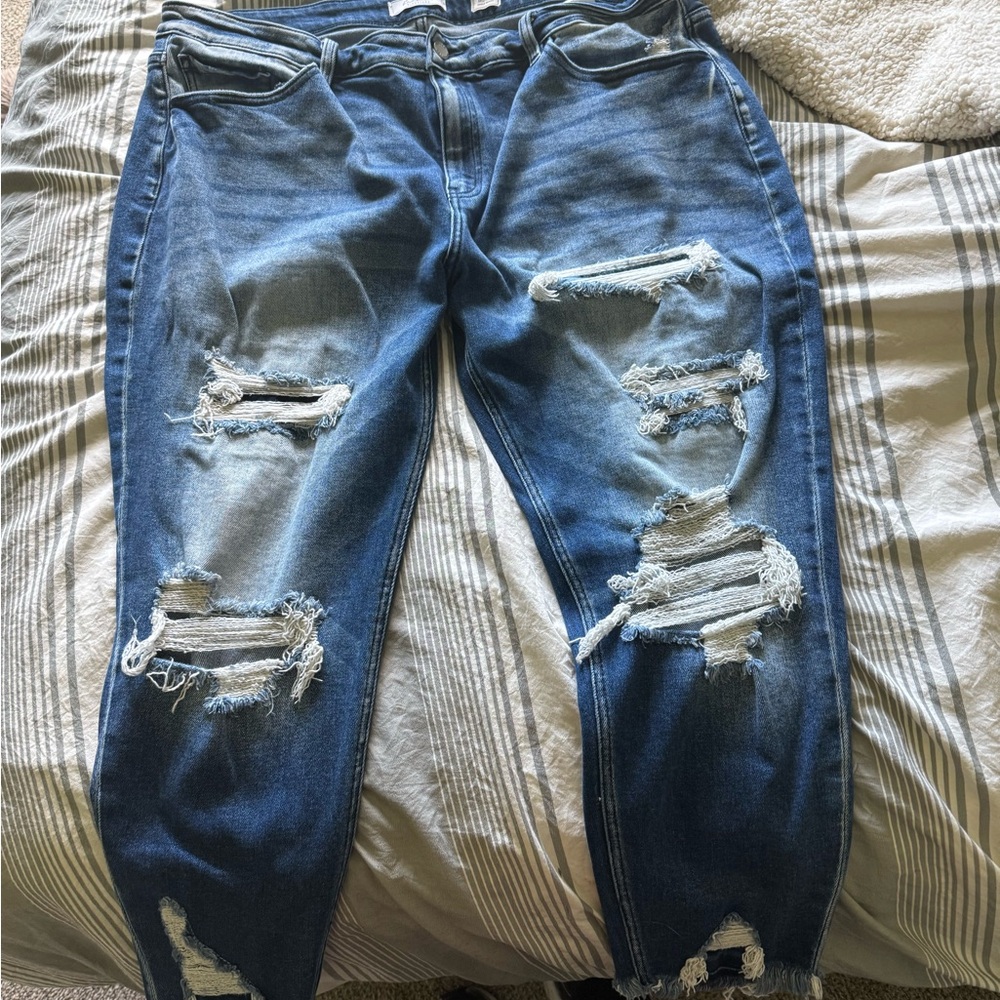 KanCan Distressed Blue Ankle Jeans